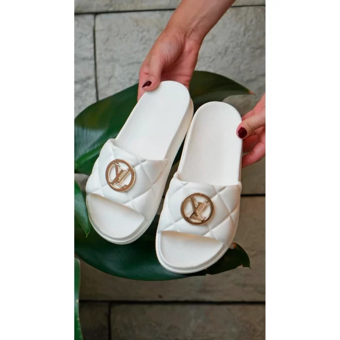 Chinelo Feminino Nuvem Metalassê Tendencia 2026