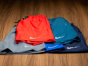 Short Masculino Nike Logo Refletivo com Bolso
